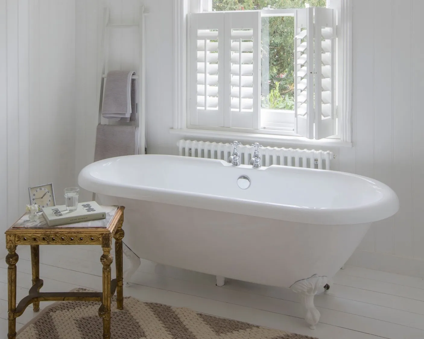 Bathroom window dressings