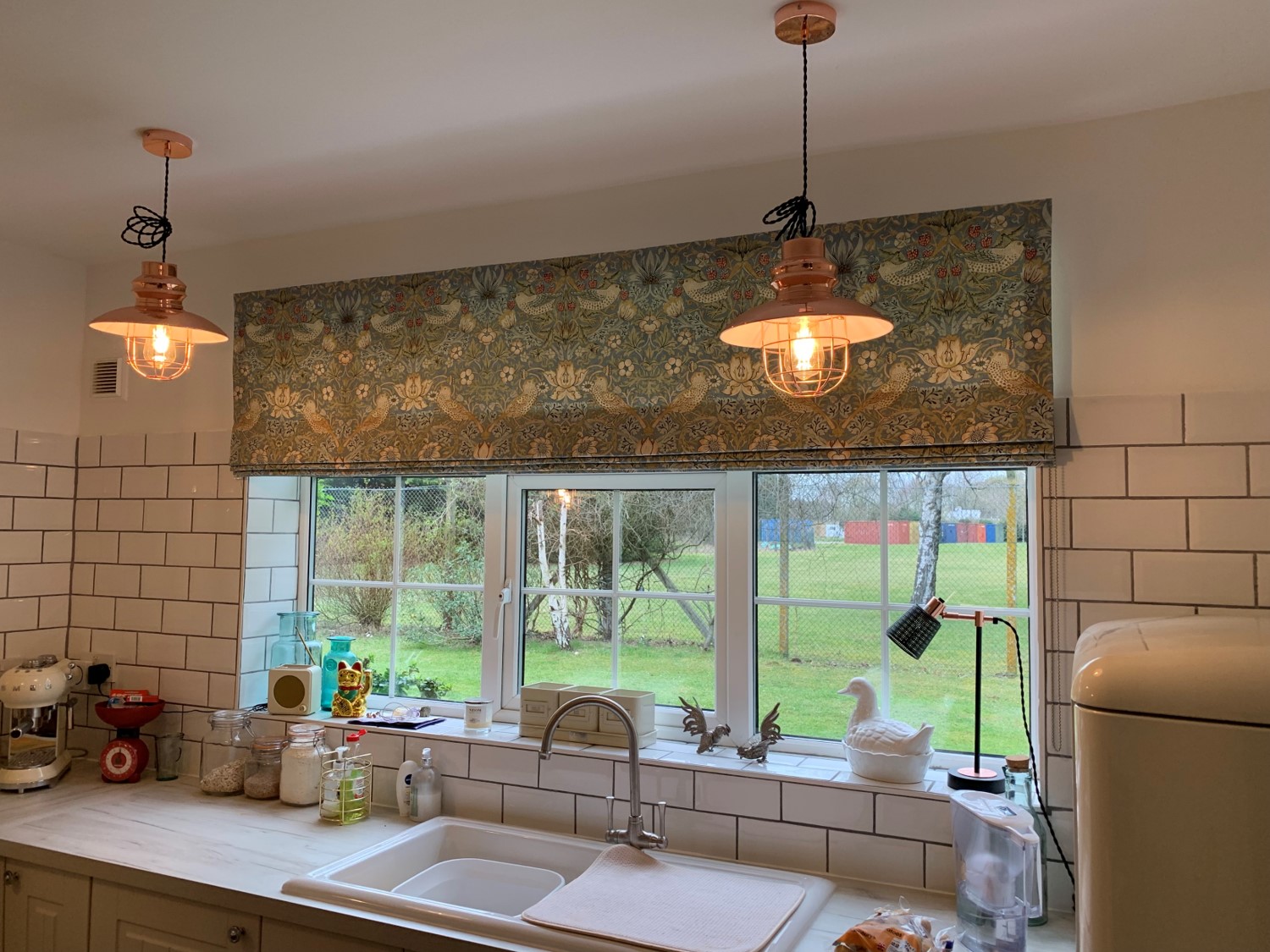 Roman Blinds traditional look for kitchen solutions